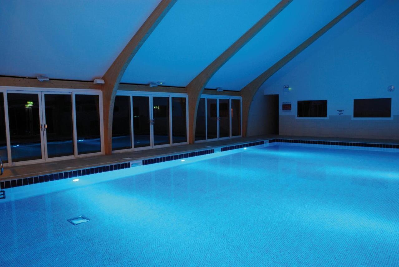 Kingfisher Hot Tub & Log Burner House On Premium Lakeside With Resort Facilities St Columb Major Exteriör bild