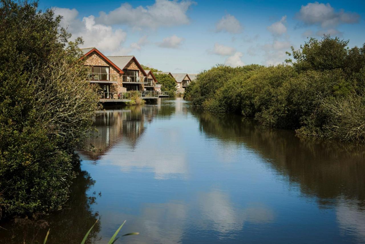 Kingfisher Hot Tub & Log Burner House On Premium Lakeside With Resort Facilities St Columb Major Exteriör bild